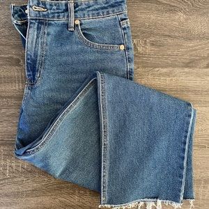 Wild Fable Women’s 8 High Rise Distressed Straight